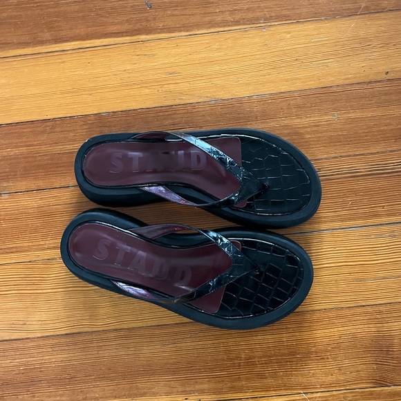 STAUD Tessa Croc-Embossed Leather Platform Thong Sandals NWT - Picture 2 of 5